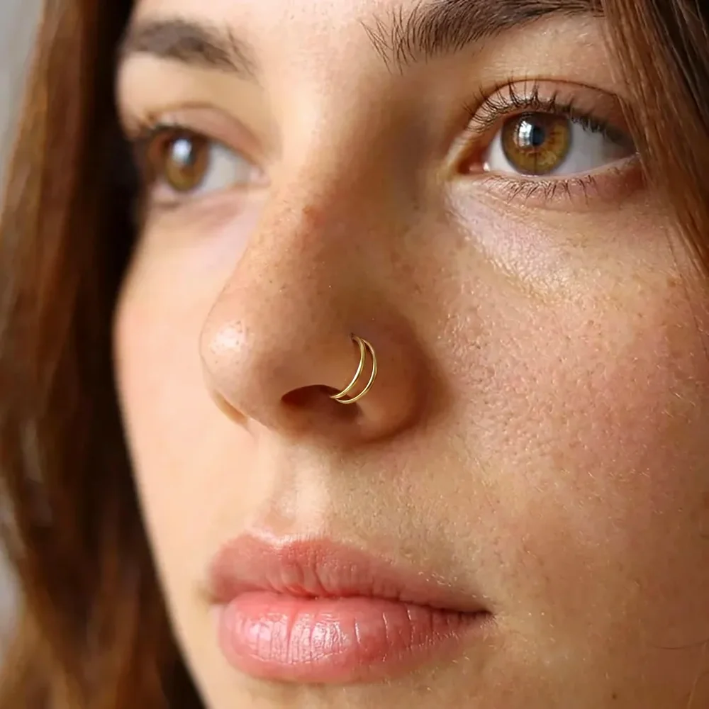 DAILI Double nose hoop, view 2