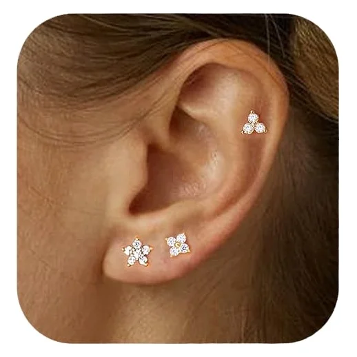 DAILI Stud earrings with a flower
